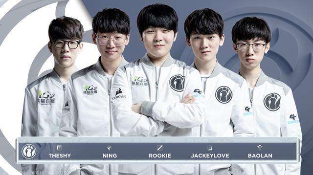 LCK选手的多巴胺穿搭：T1全员自信非常